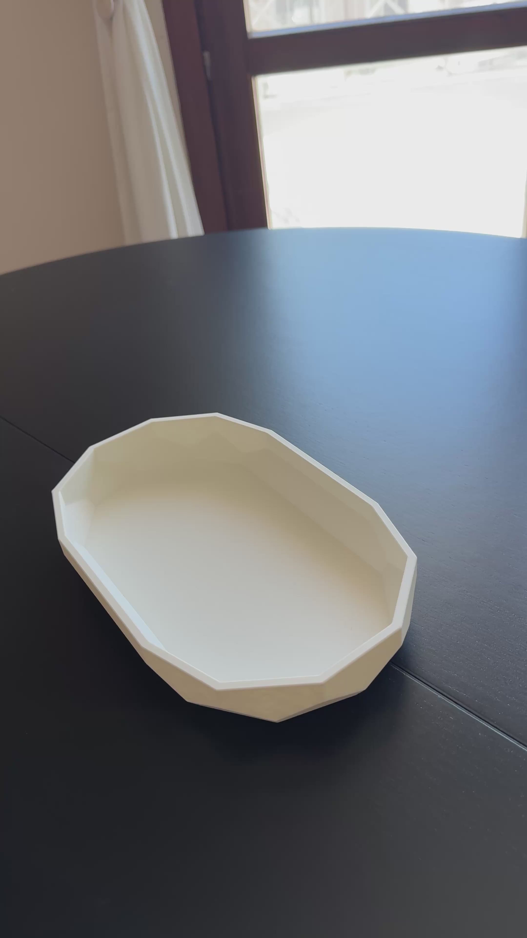 Svuotatasche Geometrico Ovale 24cm – Organizer da Ingresso Scrivania e Comodino | Design Moderno | Disponibile in Più Colori | Chioda Toscana